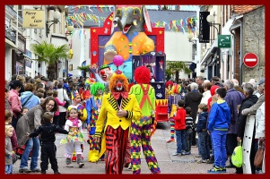 Carnaval de Pornic ct rue du Marchal Foch - auteur : Hugo de Retz