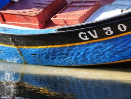 PORNIC : chouage de vieux bateaux  - auteur : Alain Barr