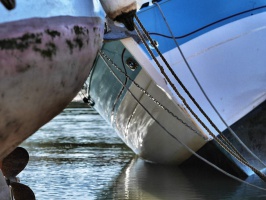 PORNIC : Échouage de vieux bateaux  - auteur : Alain Barré
