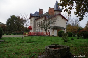 Le Château de la Tocnaye en automne - auteur : Patricia Lormeau