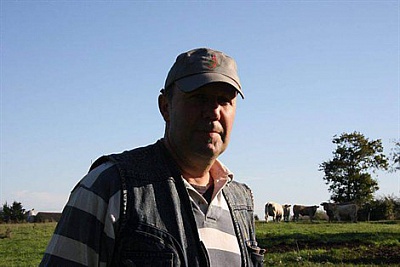Pornic - 31/10/2013 - Frossay : l`agriculteur retrouve son veau dépecé