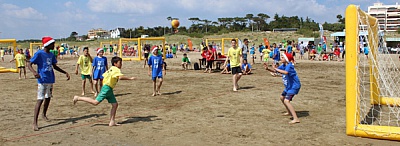 Pornic - 11/06/2015 - Saint-Brevin : plus de 600 jeunes sur la plage pour les `Rois du Sand`