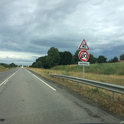 Pornic - 02/07/2018 - Route de Pornic, des panneaux 80km/h vandaliss